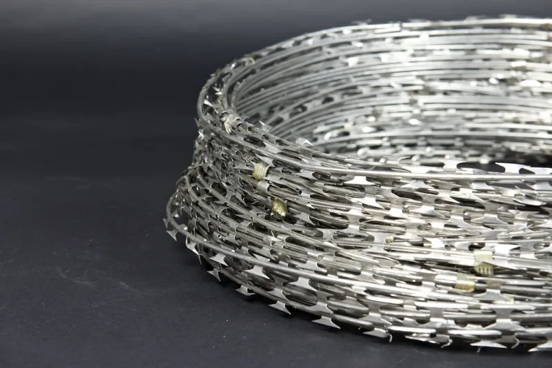 NATO-Draht Typ US, Edelstahl 1.4301 (V2A) Ø 450 mm – Bild 2