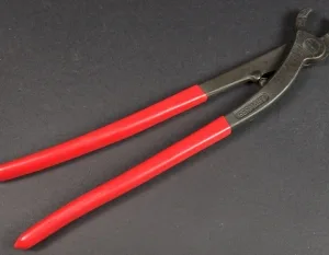 Spezialzange für C-Klammer