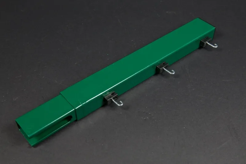 I-Träger für NATO-Draht auf Rechteckrohr 60x40 mm, feuerverzinkt + RAL 6005 (Moss green) – Bild 2