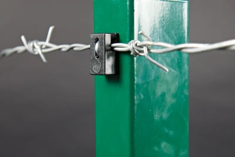 I-Träger für NATO-Draht auf Rechteckrohr 60x40 mm, feuerverzinkt + RAL 6005 (Moss green) – Bild 5